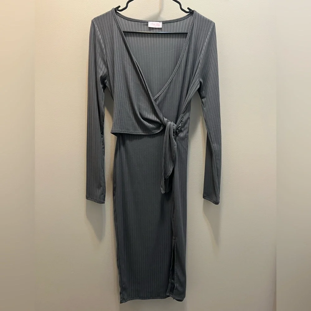 Pink Lily Ribbed Midi Grey Dress - Picture 3 of 12